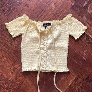 🐳 Ruffled Off-The-Shoulder Top